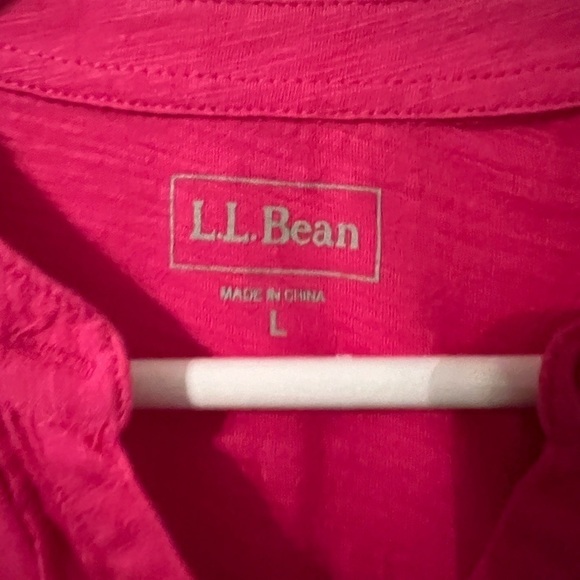 L.L. Bean Hot Pink Long Sleeve V-Neck Top with buttons size Large - Picture 4 of 9